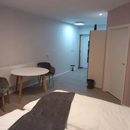 Ferienwohnung 1 - A73008 *